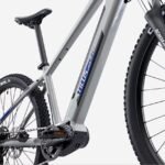 VTT électrique randonnée semi-rigide Stilus Off Road gris clair – Image 5