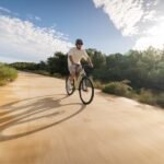 Vélo tout chemin électrique cadre bas E-ACTV 100 vert amande – Image 12