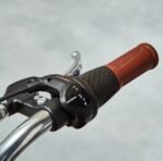 VELO VILLE ENFANT ELOPS BTWIN 900 20 POUCES 6-9 ANS ROUGE – Image 6
