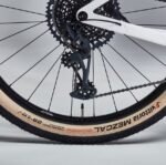 VTT cross country ROCKRIDER RACE 900 GX Eagle roues Mavic Crossmax cadre carbone – Image 19