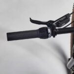 VTT cross country ROCKRIDER RACE 900 GX Eagle roues Mavic Crossmax cadre carbone – Image 29